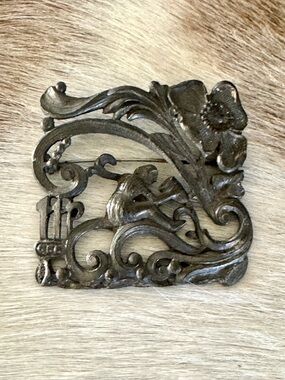 Ornate Floral Metal Brooche
